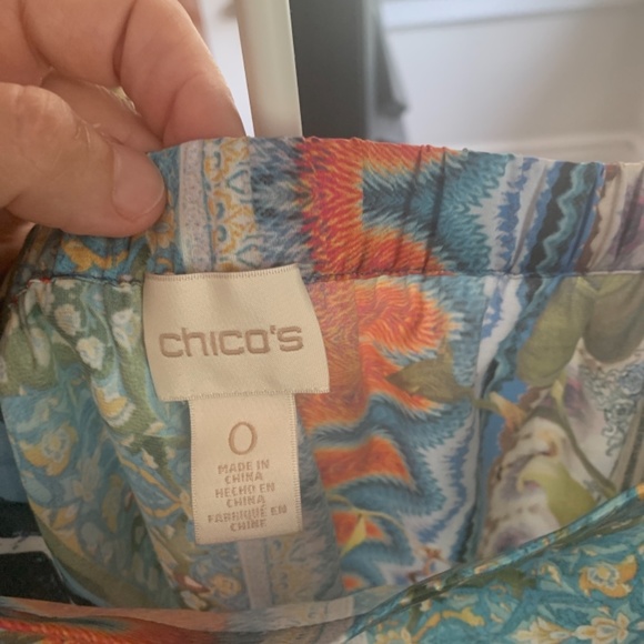 Gorgeous Chico’s off the shoulder top. Has sone spandex for stretch. Was 70 reta - Picture 3 of 5